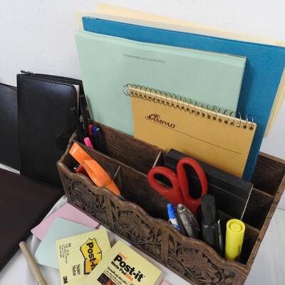 Office Supplies: Note Pads, Organizer, Folders, Planners, Post-It Notes