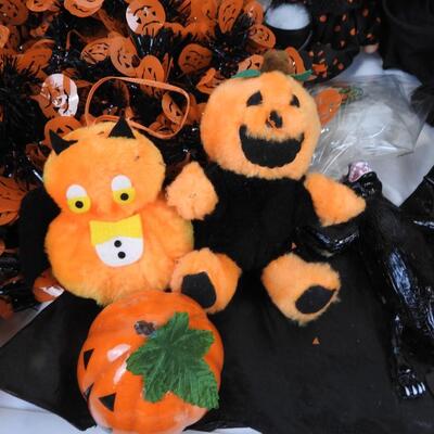 14 Piece Halloween Lot: Haunted Tree, Sound Activated Grim Reaper, etc.