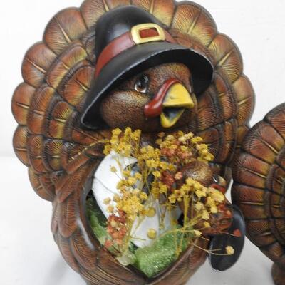 8 Piece Thanksgiving Lot, 5 Turkeys Varying Sizes, 3 Candles
