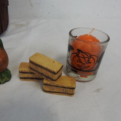 16 pc Halloween Decor: Ceramic Pumpkins, Fridge Magnets, Basket