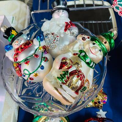 AA GROUP OF 3 LARGE SNOWMAN ORNAMENTS