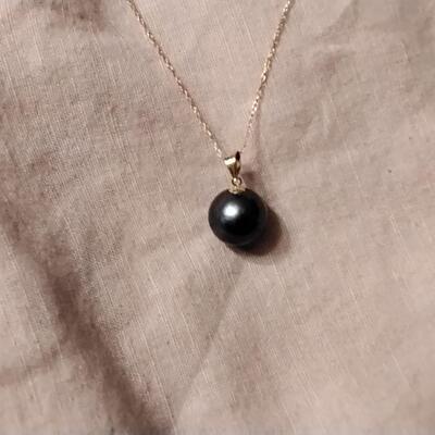 12mm Tahitian pearl on 18k bale with 14k necklace