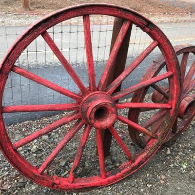 Antique wagon Wheel