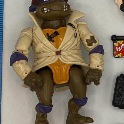 Vintage TMNT Playmate Toys 1990 Undercover Donatello Action Figure