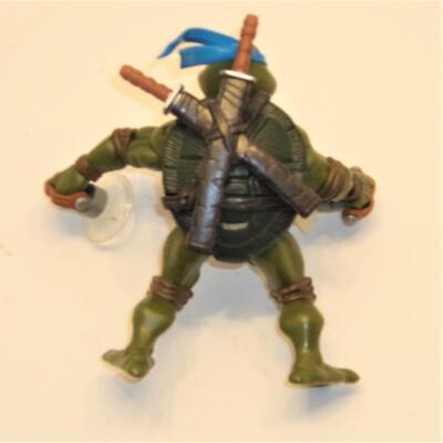Vintage TMNT Playmate Toys 2002 Leonardo Action Figure with suction cup accessories