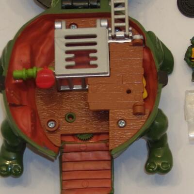 Vintage TMNT 1994 Leonardo's Mini Mutant Lair Micro Playset