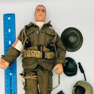 Vintage 1996 Hasbro G.I. Joe 12" Action Figure
