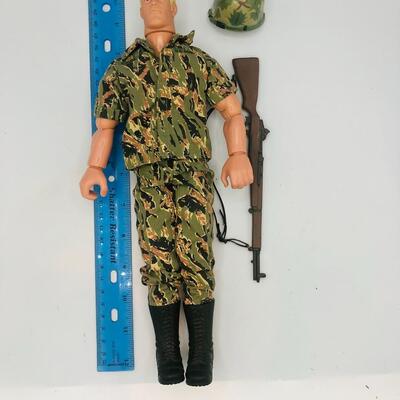 Vintage 1996 Hasbro G.I. Joe 12" Action Figure
