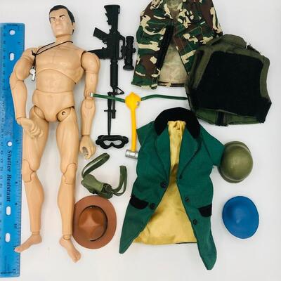 Vintage 1996 Hasbro G.I. Joe 12" Action Figure