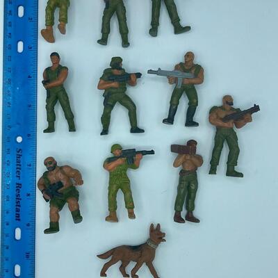 Vintage 1986 Mattel Guts Lot of 11 Jungle Force Mini Figures
