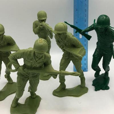 Vintage Large Scale Army Men (Set of 5)