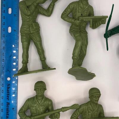 Vintage Large Scale Army Men (Set of 5)