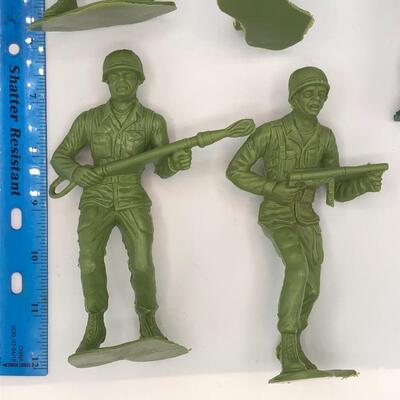Vintage Large Scale Army Men (Set of 5)
