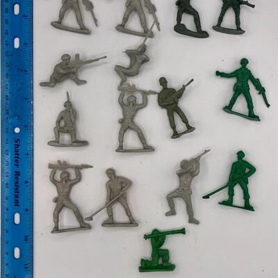 Vintage Plastic Army Men