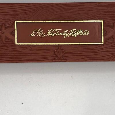 Vintage Marx Kentucky Rifle Box