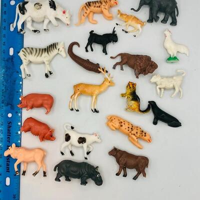 Vintage Unbranded Animal Toys Lot