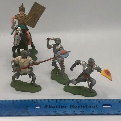 Vintage Britains Swoppet Knights