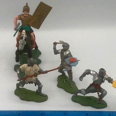 Vintage Britains Swoppet Knights