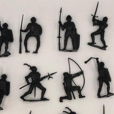 Vintage CHERILEA Black KNIGHTS - 60mm - Black Plastic Toy Soldiers