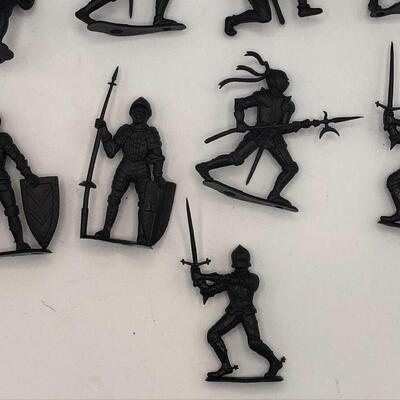 Vintage CHERILEA Black KNIGHTS - 60mm - Black Plastic Toy Soldiers