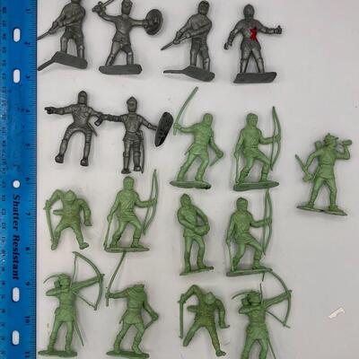Vintage Marx Robin Hood Playset Mini Figures