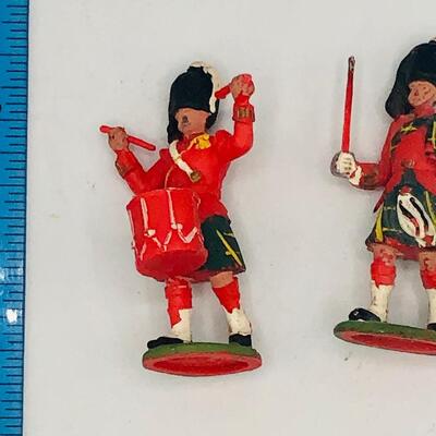 Vintage Britains Toy Soldiers