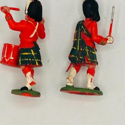 Vintage Britains Toy Soldiers