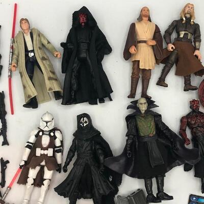 Hasbro Galactic Battle Action Figure And Accessory Lot