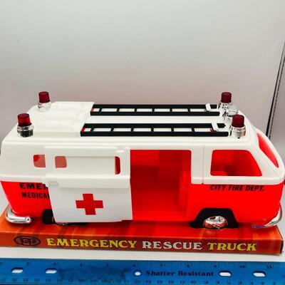 Vintage New in Box Parks Plastics Ambulance