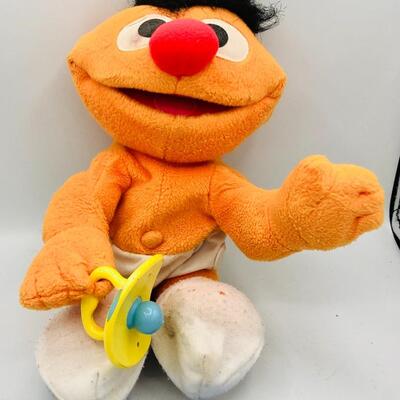 FISHER PRICE BABY ERNIE SESAME STREET PLUSH TALKING DOLL CRAWLS DIAPER 2000 TOY