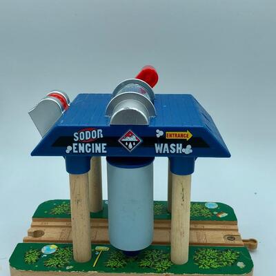 Thomas & Friends Sodor Engine Wash Wooden Train Accessory