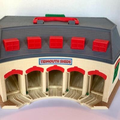 THOMAS~TAKE N PLAY TIDMOUTH SHEDS ROUNDHOUSE W/ SOUNDS