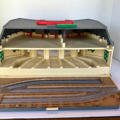 THOMAS~TAKE N PLAY TIDMOUTH SHEDS ROUNDHOUSE W/ SOUNDS