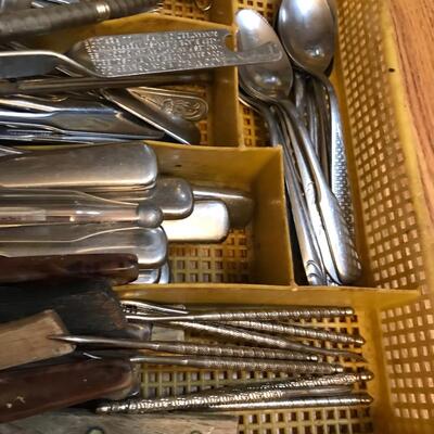 Flat of Flatware & knives