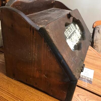 Vintage Early American Style Bread Box