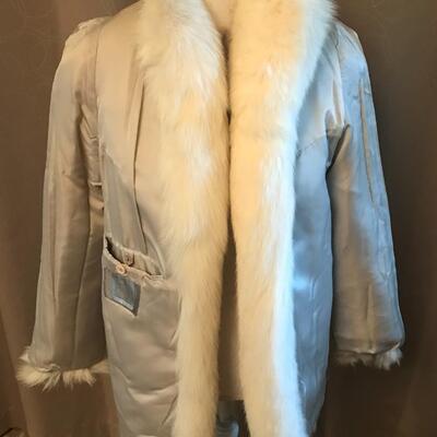 SAGA  ~ vintage  fox fur coat