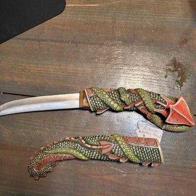 Dragon knife