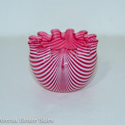 ART GLASS - NAILSEA VENETIAN THREAD GLASS BOWL