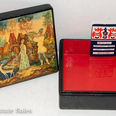 RUSSIAN HANDPAINTED LACQUER BOX