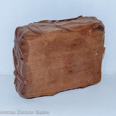 OUTSTANDING ART NOUVEAU BOX FEATURING CARVED TURTLE AND SNAIL