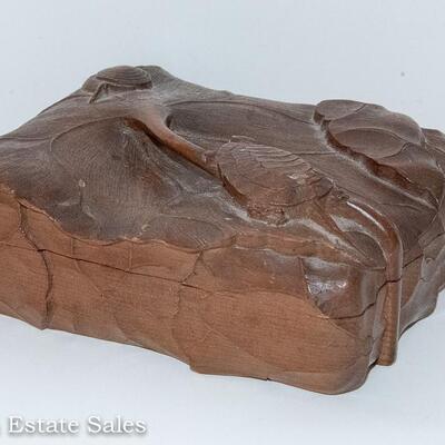 OUTSTANDING ART NOUVEAU BOX FEATURING CARVED TURTLE AND SNAIL