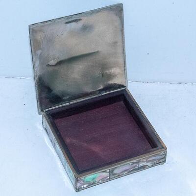VINTAGE ABALONE WOOD LINED TRINKET BOX