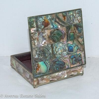 VINTAGE ABALONE WOOD LINED TRINKET BOX