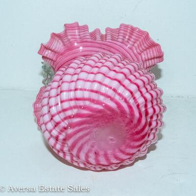 BEAUTIFUL - RUFFLE TOP BASKET WITH THORN HANDLE