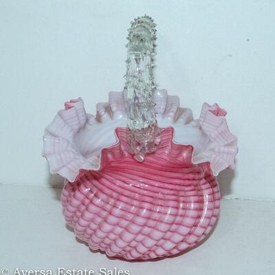 BEAUTIFUL - RUFFLE TOP BASKET WITH THORN HANDLE