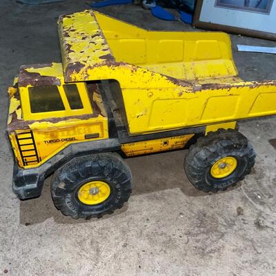 Vintage metal rinks truck