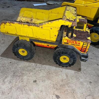 Vintage metal rinks truck