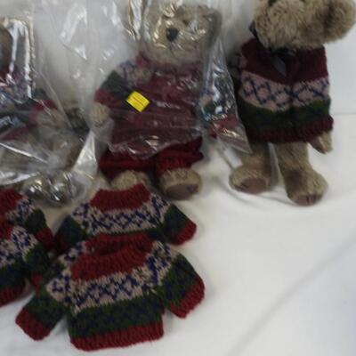7 Stuffed Animals with Winter Apparel Extra Clothing