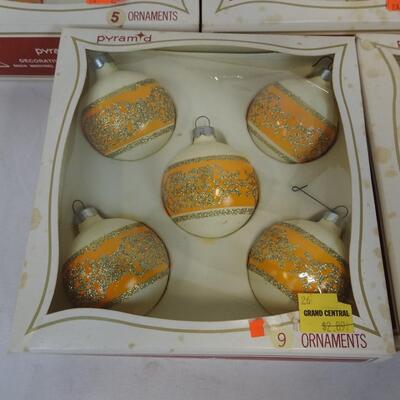 Vintage Pyramid Ornaments, Yellow and White, 7 Packages