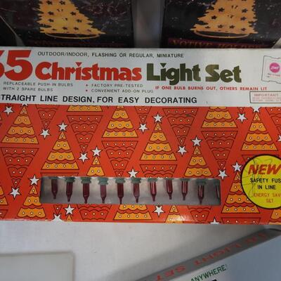 Christmas Lot: Wreaths, Christmas Light Set, Votive Holders, Basket, Ribbons